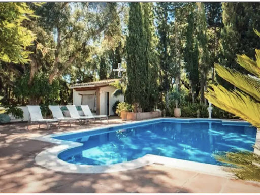 Maison avec piscine et terrasse 3