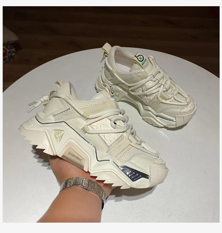 Scarpe sportive da uomo con suole spesse in pelle, stile Daddy, perfette per lo sport, comode e alla moda per un look casual e dinamico.