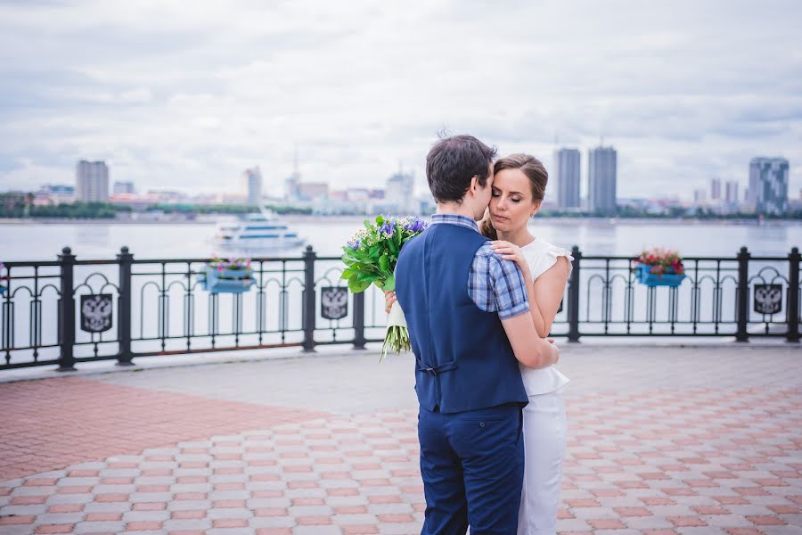 Fotógrafo de casamento Anastasiya Osipova (stushika21). Foto de 6 de fevereiro 2019