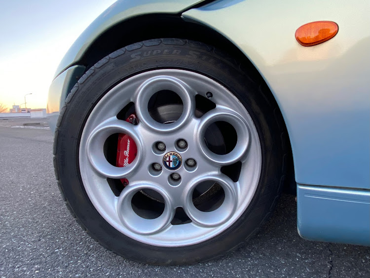 GTVの修理から退院。・ブレーキキャリパーが見たい・純正キャリパーに関するカスタム事例の投稿画像5枚目