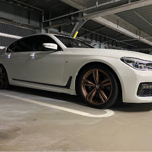 750i
