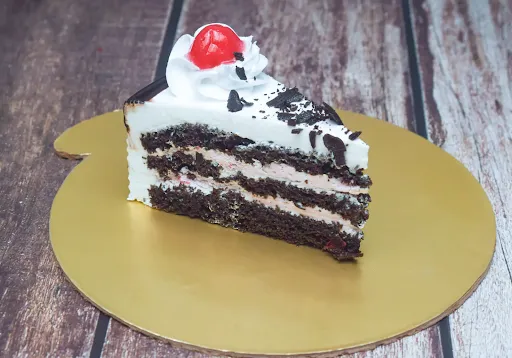 Eggless Black Forest Pastry