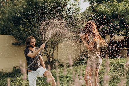 Fotógrafo de casamento Kristina Leonova (krisleo). Foto de 31 de julho 2020