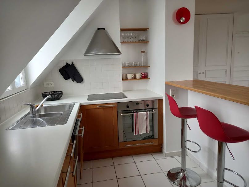 Location meublée appartement 2 pièces 47 m² à Paris 18ème (75018), 1 750 €