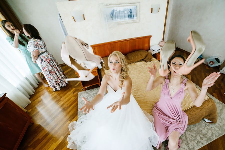 Wedding photographer Valentina Bykova (vabik). Photo of 23 July 2017