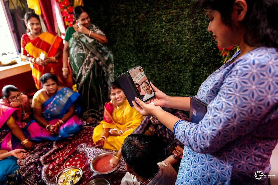 Fotógrafo de casamento Subhajit Sanyal (subhajitsanyal16). Foto de 8 de julho 2020