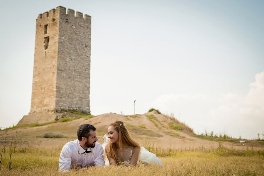 Fotografo di matrimoni George Mouratidis (mouratidis). Foto del 16 agosto 2017