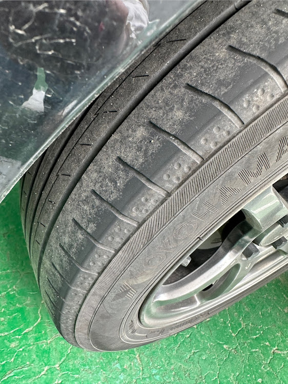 デミオのタイヤ組み替え・過走行部・過走行・ドライブ・春の交通安全運動に関するカスタム事例の投稿画像1枚目