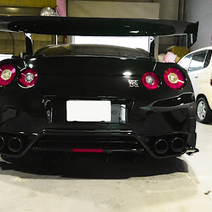 NISSAN GT-R R35