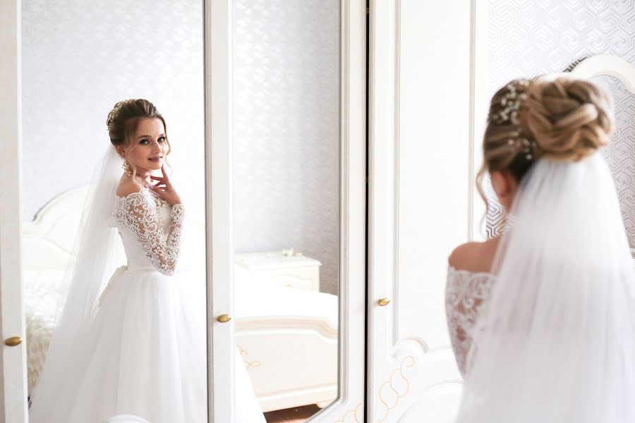 Fotógrafo de casamento Lesya Konik (lesiakonyk). Foto de 30 de setembro 2019