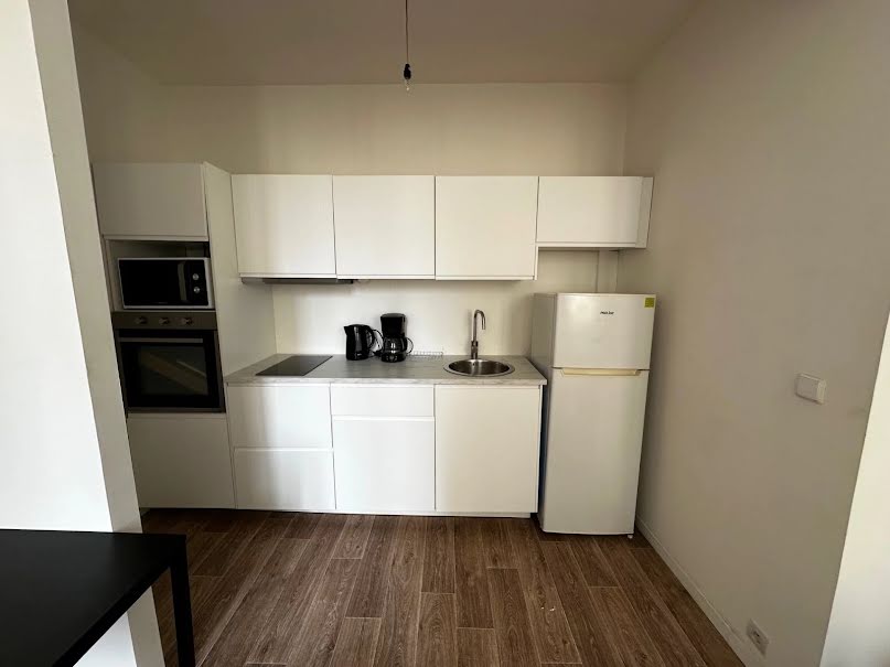 Location meublée appartement 2 pièces 37 m² à Marseille 6ème (13006), 800 €