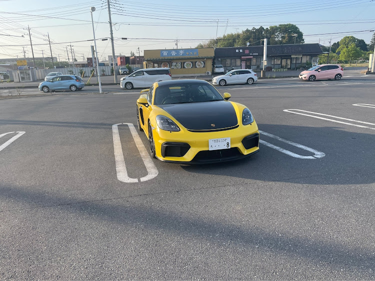 718 ケイマンの718ケイマンGT4・低そうで低くない少し低い車・GW・ゴールデンウィーク・ポルシェに関するカスタム事例の投稿画像2枚目