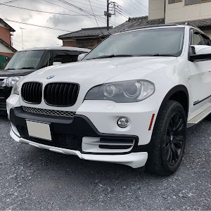 X5 E70