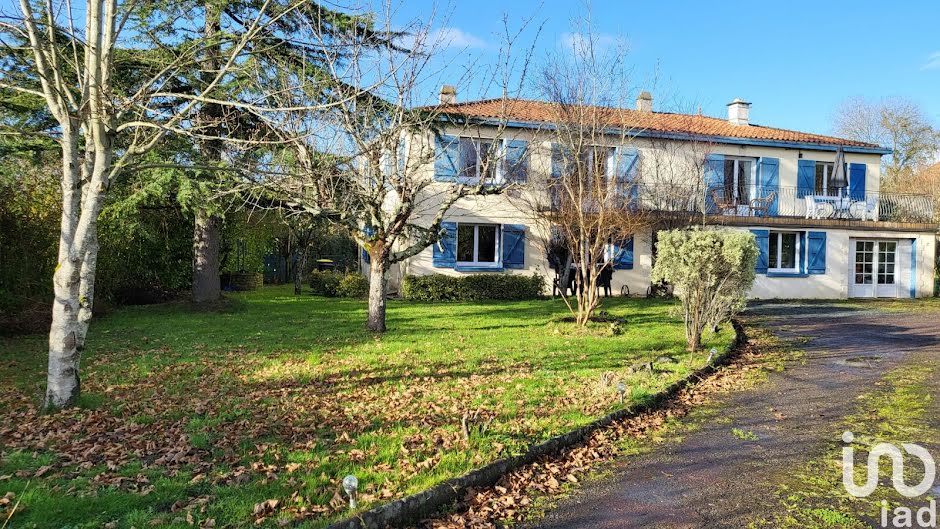 Vente maison 8 pièces 263 m² à Bourneau (85200), 259 000 €