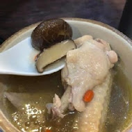 牛肉麵．雞湯