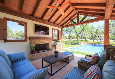 Maison avec piscine et jardin 1