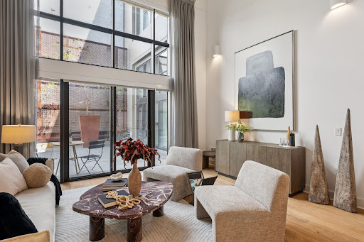 Buy this luxury property in San Francisco (United States) - Modern living room with large window