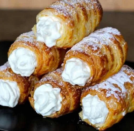 CREAM ROLL