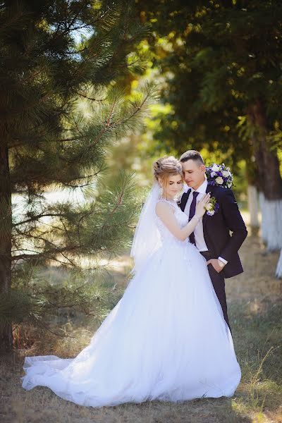 Fotógrafo de bodas Yuriy Golubev (photographer26). Foto del 5 de marzo 2019