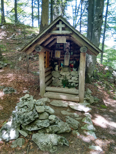 Steinbach am Ziehberg - Kapelle Gezimmerter Brunnen