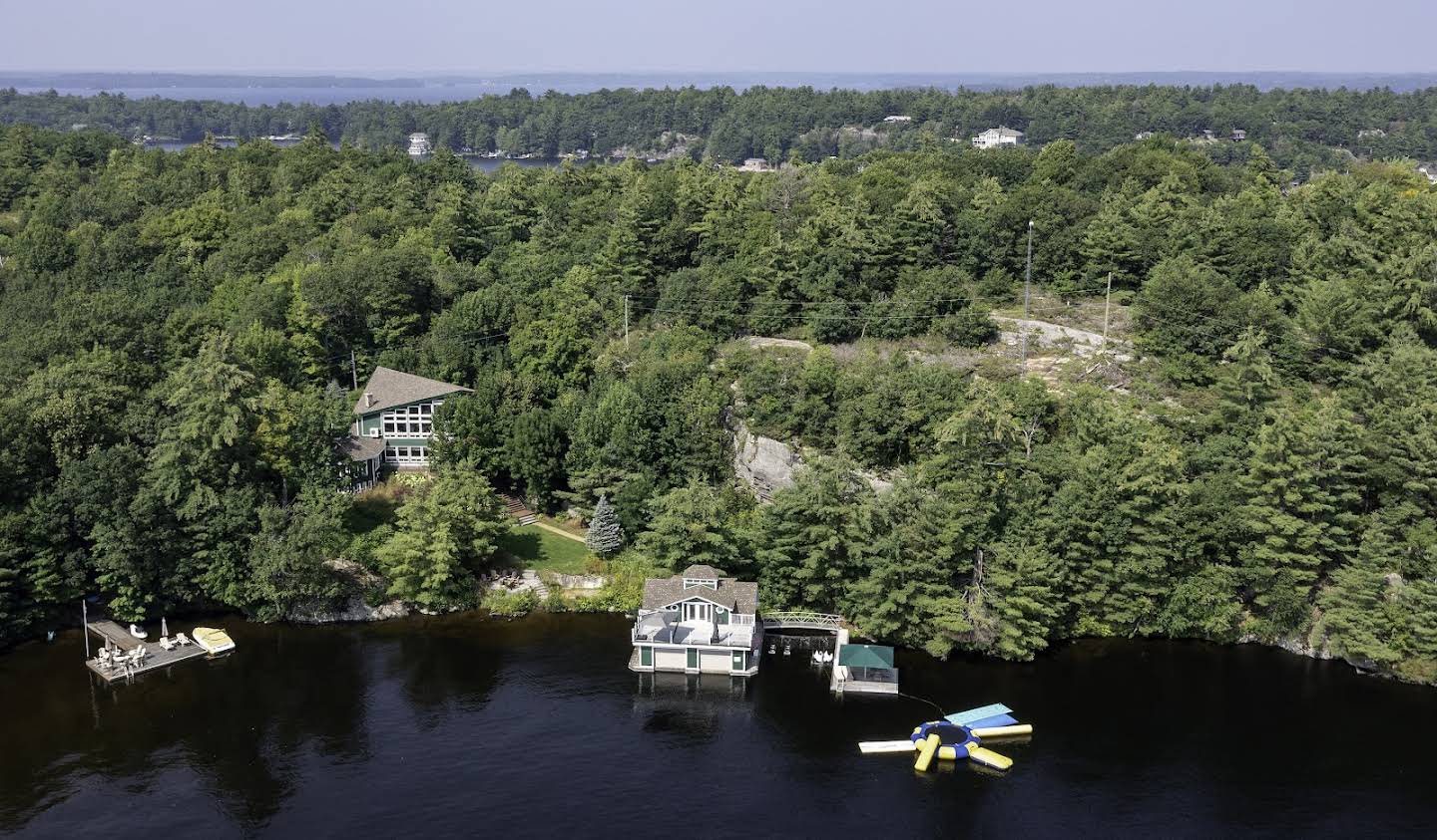 House with garden and terrace Gravenhurst