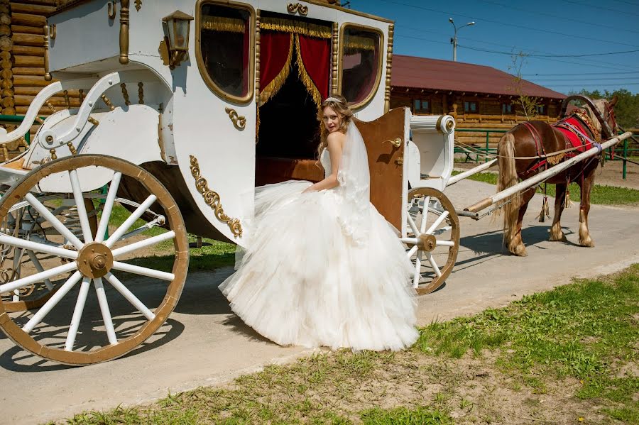 Wedding photographer Kseniya Yarkova (yagradi). Photo of 4 January 2015