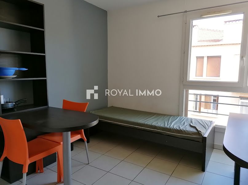 Location meublée appartement 1 pièce 18.92 m² à Toulon (83000), 460 €