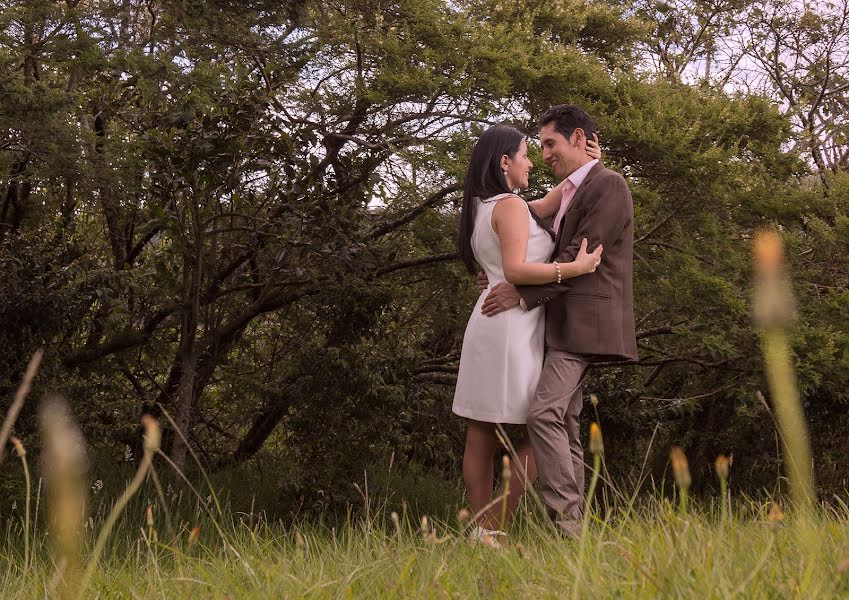 Wedding photographer Henry Unigarro (henryunigarro). Photo of 9 January 2018