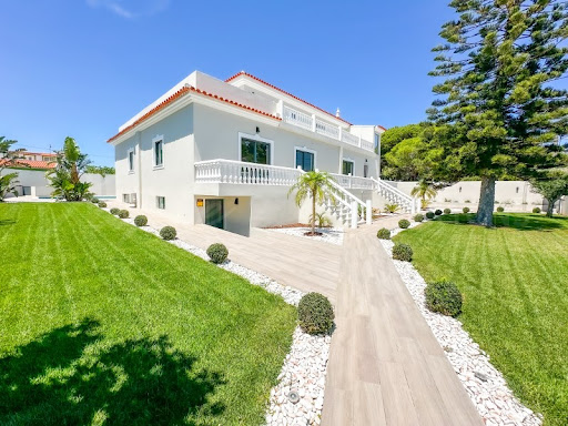 Villa avec piscine et jardin 1