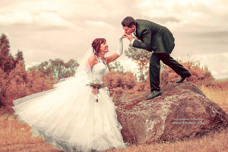 Wedding photographer Robertinas Valyulis (fotororo). Photo of 29 October 2015