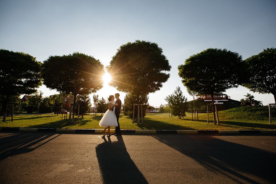 Fotógrafo de casamento Dmitriy Demskoy (kurnyavko). Foto de 17 de julho 2017