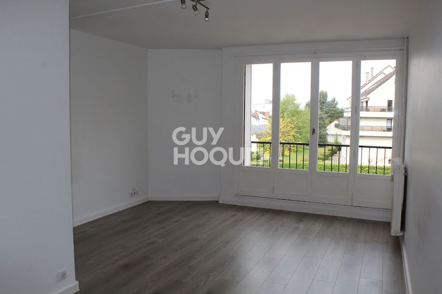 Location  appartement 1 pièce 34 m² à Rambouillet (78120), 760 €