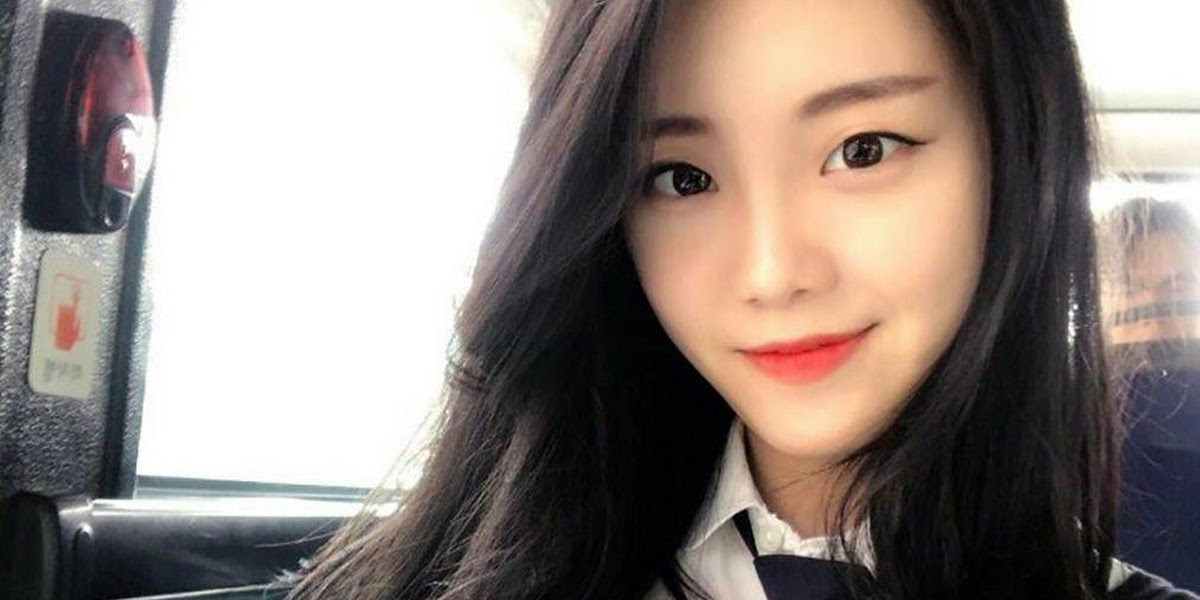 Korean Air Girls Porn - This Korean Flight Attendant Quit Her Job And Now She's Making $25,000 A  Month - Koreaboo