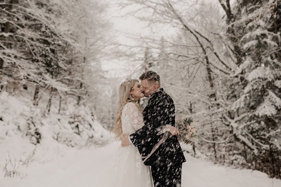 Photographe de mariage Ľubomír Kompaník (lubomirkompanik). Photo du 30 décembre 2023