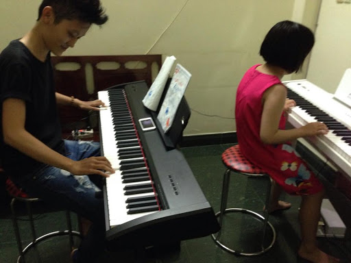 Sinh viên nhạc viện nhận dạy kèm organ và piano tại nhà