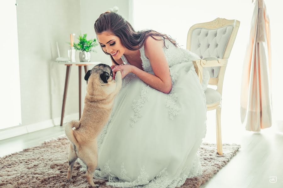 Fotografo di matrimoni Juliano Dos Anjos (julianoanjos). Foto del 18 ottobre 2019