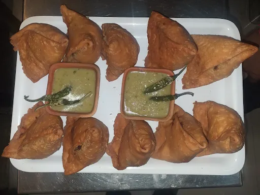 Samosa Mumbai Famous [1 Piece]