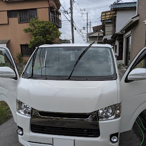 ハイエースバン TRH200V