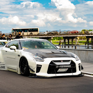 NISSAN GT-R R35