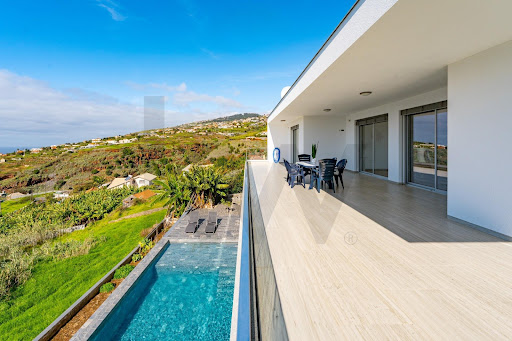 House 4