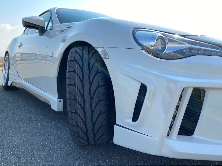 86の京都・タイヤ交換に関するカスタム事例の投稿画像1枚目