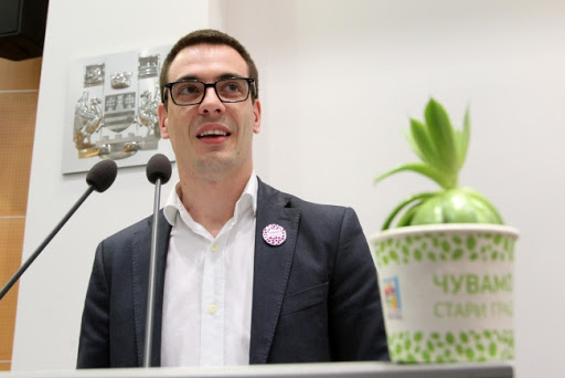 Bastać: Vučić najavljuje otvaranje gradilišta a pojedina nisu ni prestajala s radom