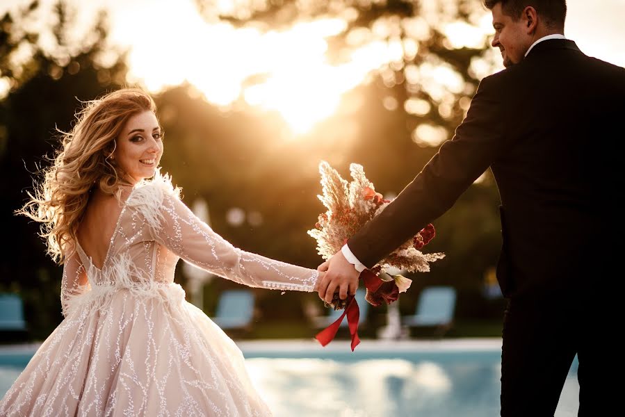 Fotografo di matrimoni Aleks Sukhomlin (twoheartsphoto). Foto del 6 febbraio 2019