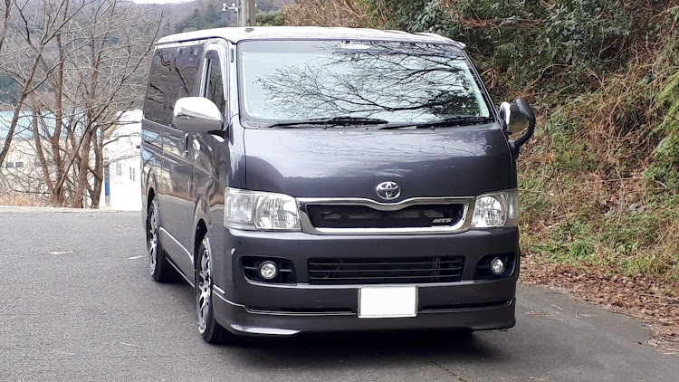 ハイエースバンの年明け初・洗車に関するカスタム事例の投稿画像1枚目