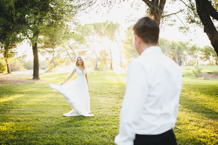 Wedding photographer Vladimir Belyy (for-you). Photo of 14 October 2018