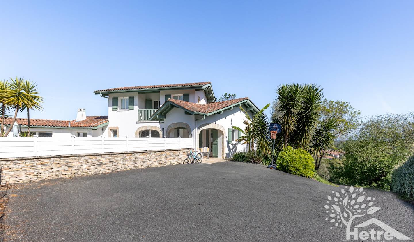 Villa avec piscine et terrasse Saint-Pierre-d'Irube