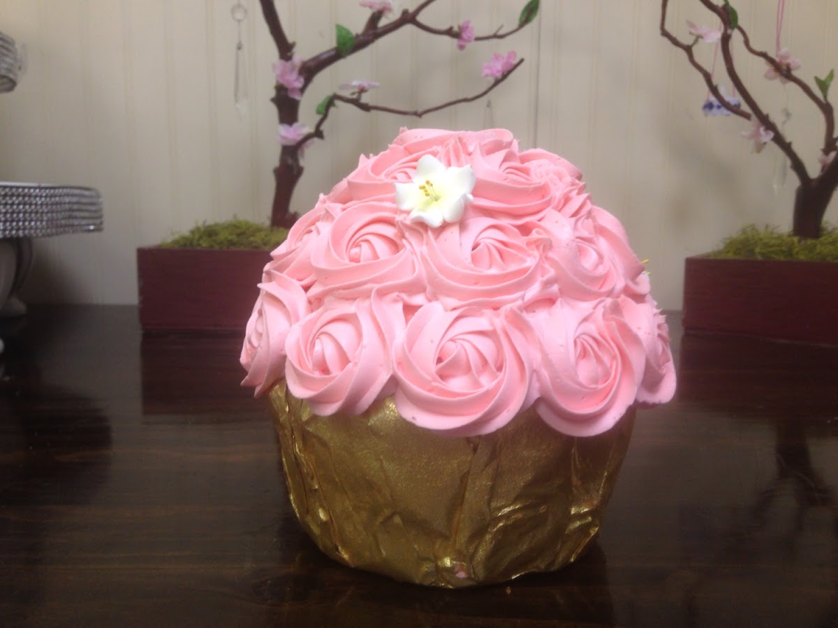 Wedding oversized cupcake with rosettes