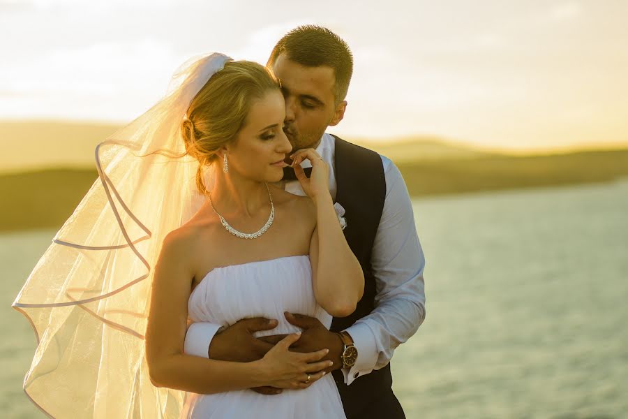 Wedding photographer Dragomir Atanasov (dragotanasov). Photo of 4 February 2021