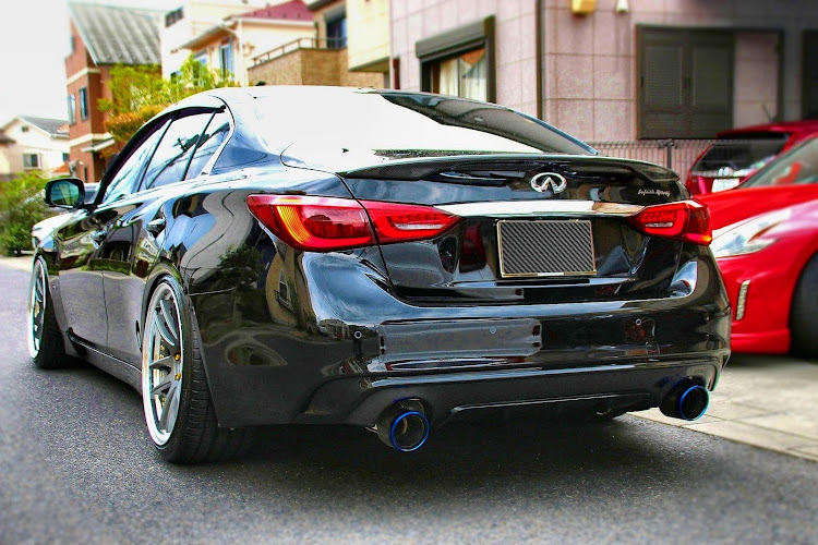 スカイラインのスカイライン・車高調整・洗車・v37に関するカスタム事例の投稿画像2枚目