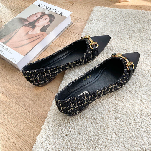 Title 2, Vrouwen Pointed Toe Platte Schoenen met Ketting...